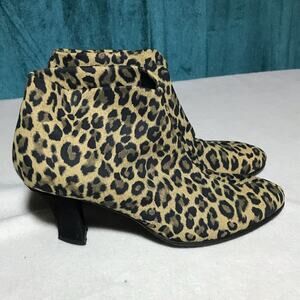 Thierry Rabotin Ella leopard fabric booties with suede heels 36 made in Italy